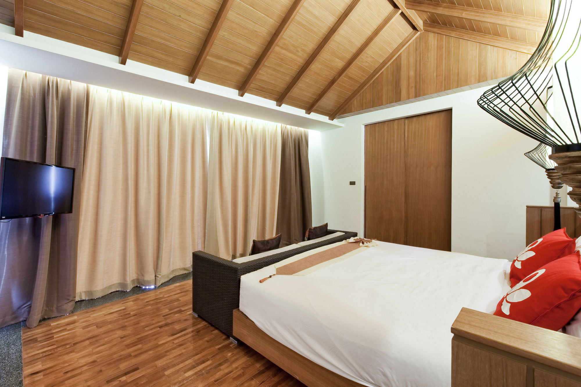 Отель Zen Premium Chalong Phuket Экстерьер фото