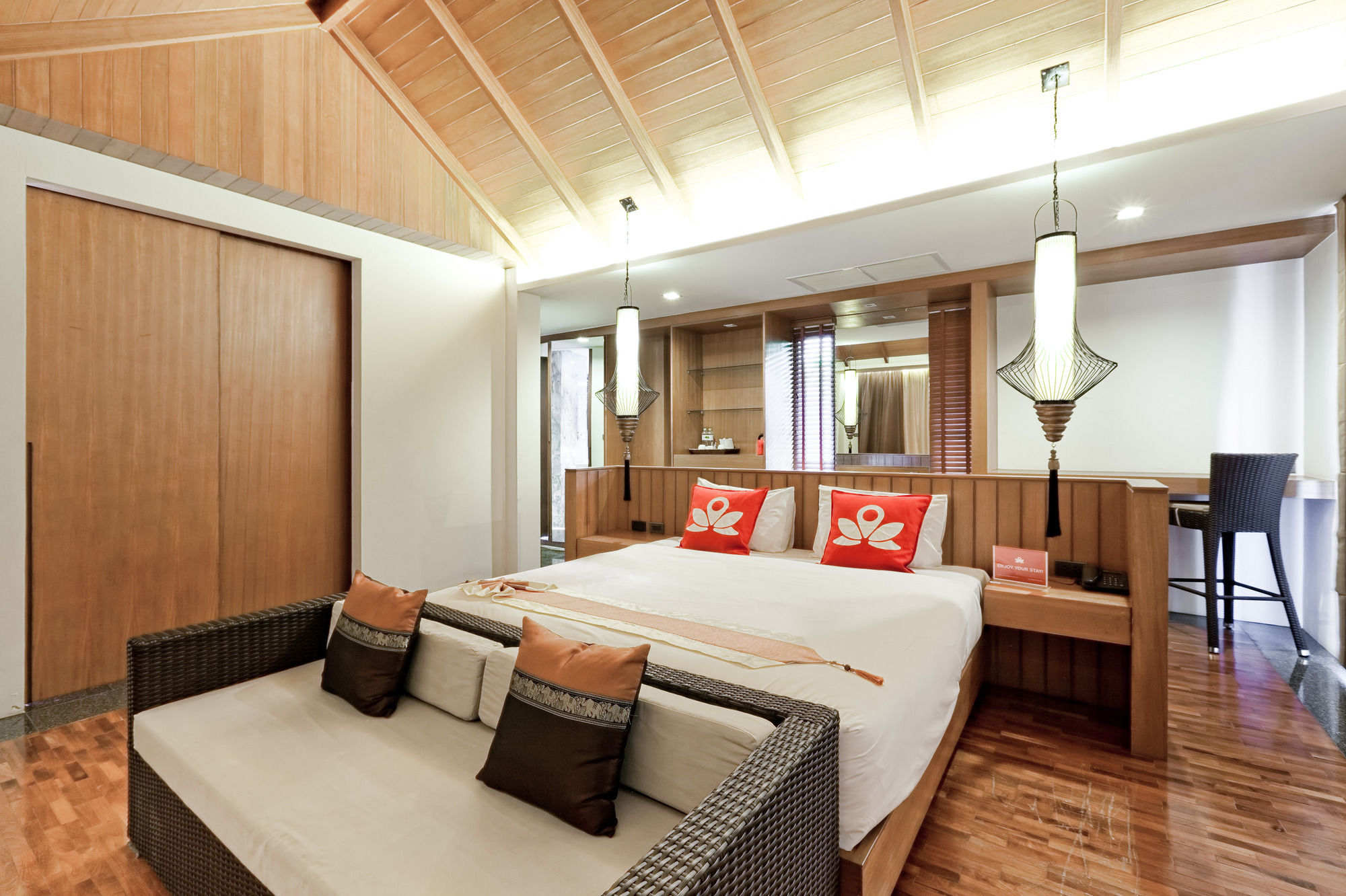 Отель Zen Premium Chalong Phuket Экстерьер фото